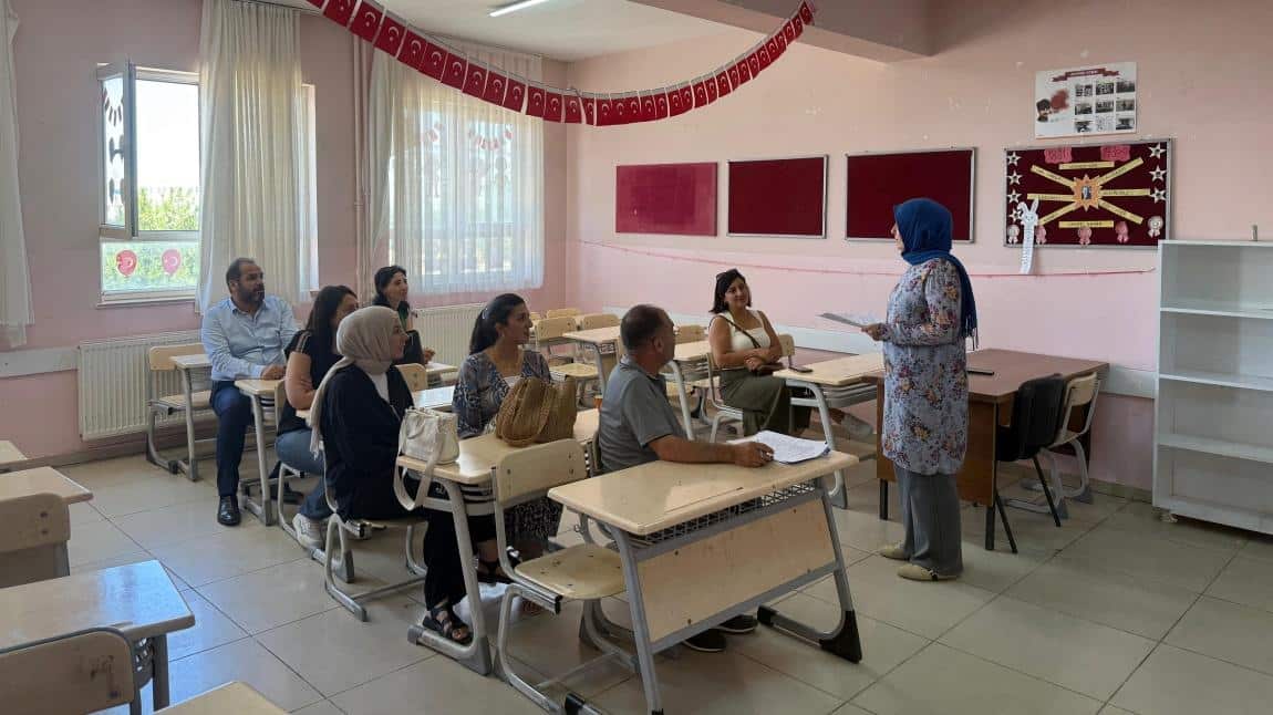 2024/2025 EĞİTİM-ÖĞRETİM YILI  HAZİRAN AYI  MESLEKİ ÇALIŞMALARIMIZDAN  BİRKAÇ GÖRSEL